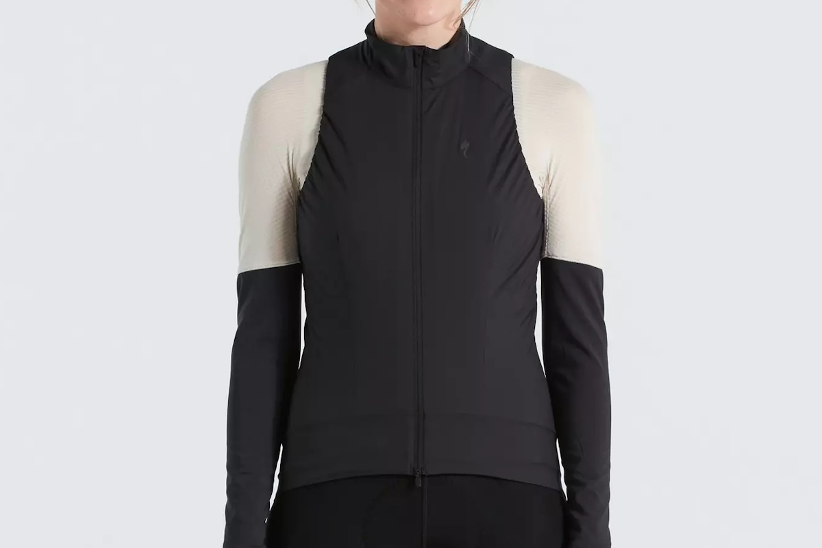 Chaleco Specialized PRIME ALPHA VEST WMN 2022, diseño ergonómico y aislamiento Polartec Alpha para ciclistas.