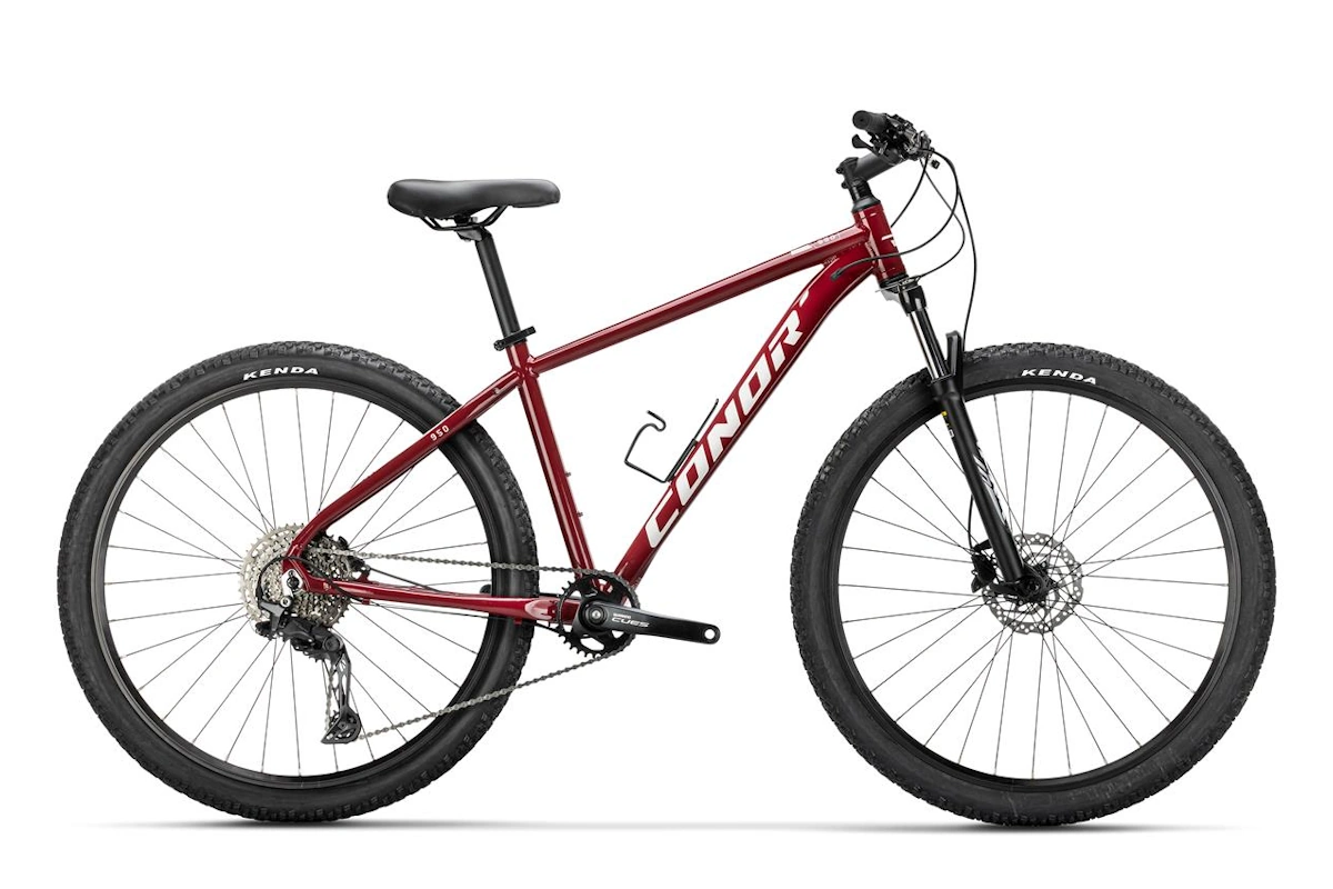 Bicicleta de montaña Conor con ruedas de 29", frenos Shimano MT200 y transmisión monoplato de 11 velocidades. Una opción equilibrada para iniciación y progresión en MTB recreativa.