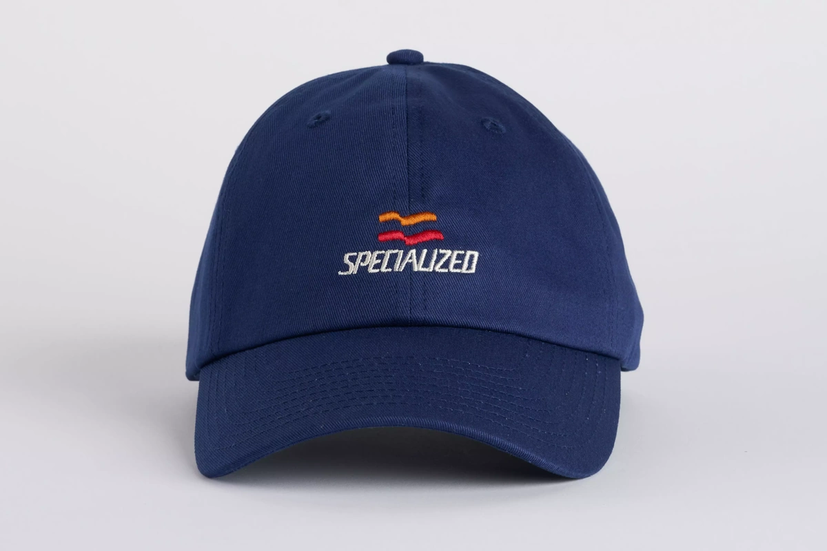 Gorra Specialized Flag Graphic 6-Panel Black sarga algodón bandera bordada logo S lifestyle ciclismo