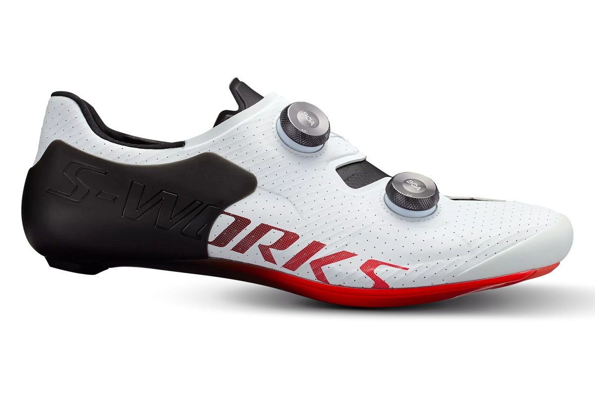 Zapatillas de carretera S-Works Ares 2 Year of the Horse con placa de carbono optimizada, sistema BOA® S3, diseño Body Geometry y ajuste basado en datos RETÜL para máximo rendimiento y comodidad.