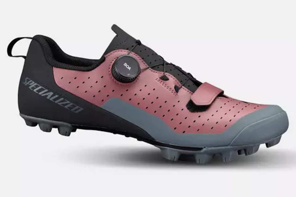 Zapatillas MTB Recon 2.0 Spice blanca con tecnología Body Geometry, cierre BOA® Li2, tecnología STRIDE toe-flex y suela SlipNot™ de goma para máxima comodidad, eficiencia y tracción en tus rutas de montaña y gravel.