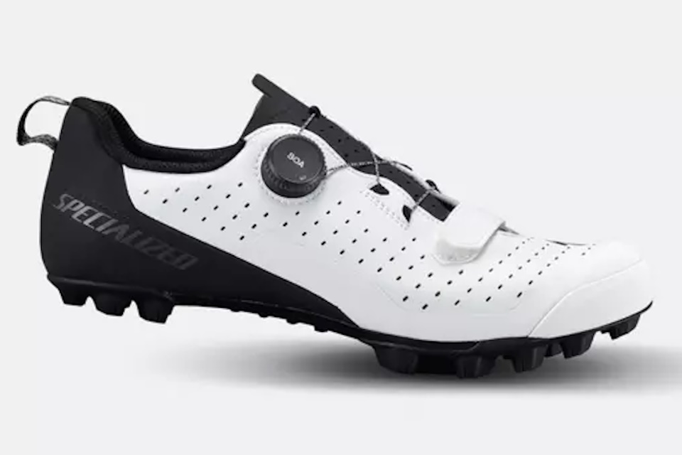 Zapatillas MTB Recon 2.0 white con tecnología Body Geometry, cierre BOA® Li2, tecnología STRIDE toe-flex y suela SlipNot™ de goma para máxima comodidad, eficiencia y tracción en tus rutas de montaña y gravel.