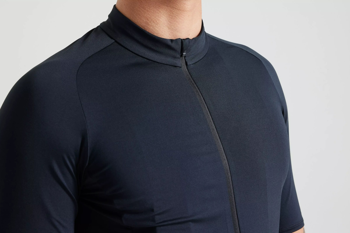 Maillot de Manga Corta Specialized Foundation Hombre – Estilo Brillante, Confort y Sostenibilidad para Ciclistas Exigentes - Black - Imagen 4