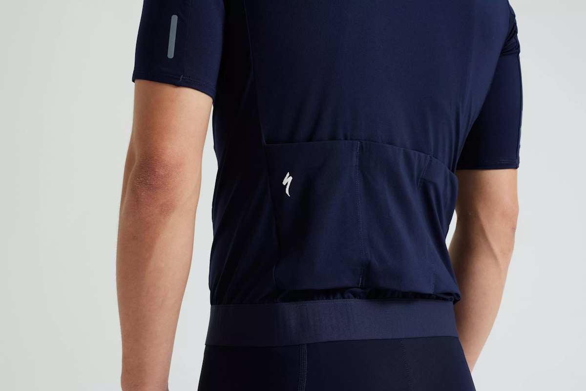 Maillot de Manga Corta Specialized Foundation Hombre – Estilo Brillante, Confort y Sostenibilidad para Ciclistas Exigentes - Dark Navy - Imagen 3