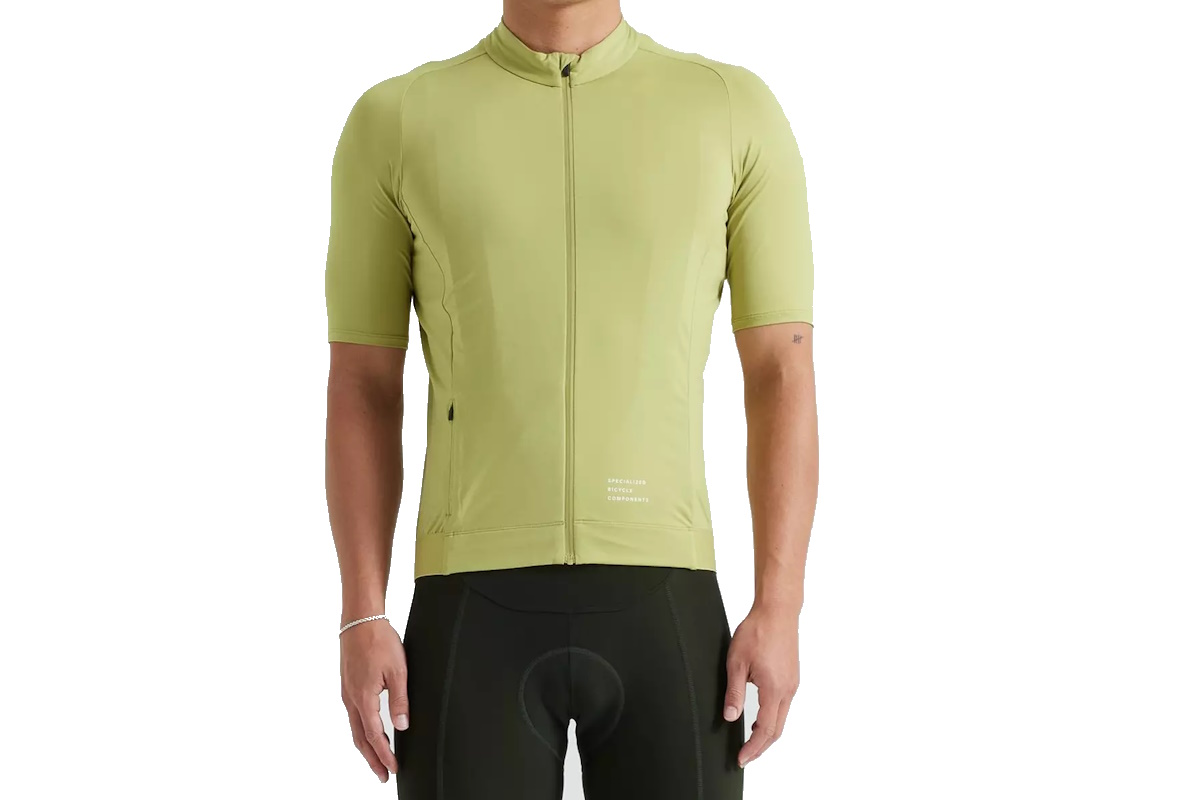 Maillot de manga corta Specialized Foundation para hombre en color vibrante, diseño moderno y ajuste semi-form, ideal para ciclistas que buscan destacar con estilo y comodidad. Olive Green