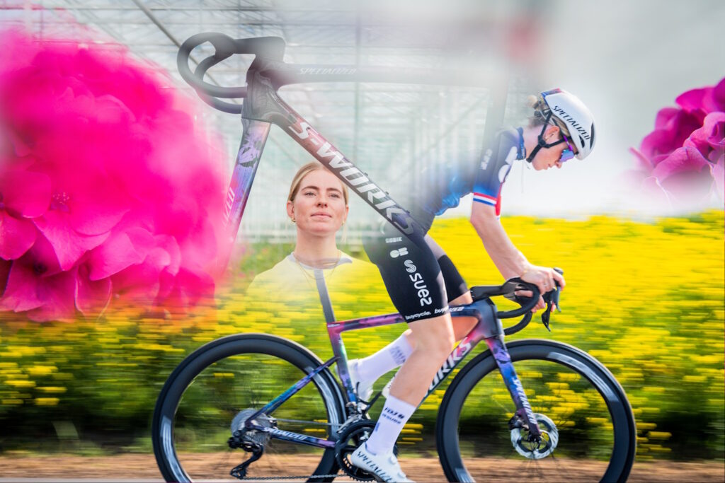 Cuadro Specialized S-Works Tarmac SL8 Demi Dreaming edición limitada, diseño exclusivo inspirado en Demi Vollering, con colores florales y tecnología avanzada para ciclismo de carretera