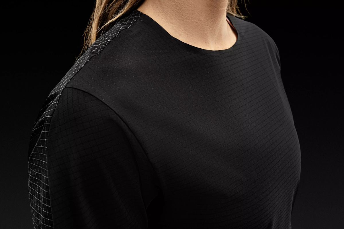 Maillot S-Works Race Mujer Off-Road – Dyneema, Aerodinámica y Estilo Racing para Competición - Imagen 3