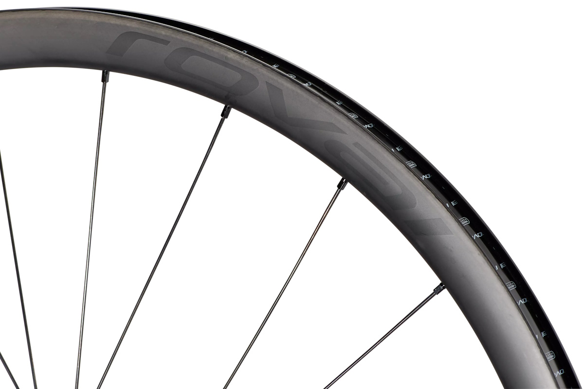 Specialized Roval Terra CL | Rueda de carbono ultraligera para gravel y carretera | Máxima eficiencia y durabilidad - Imagen 7