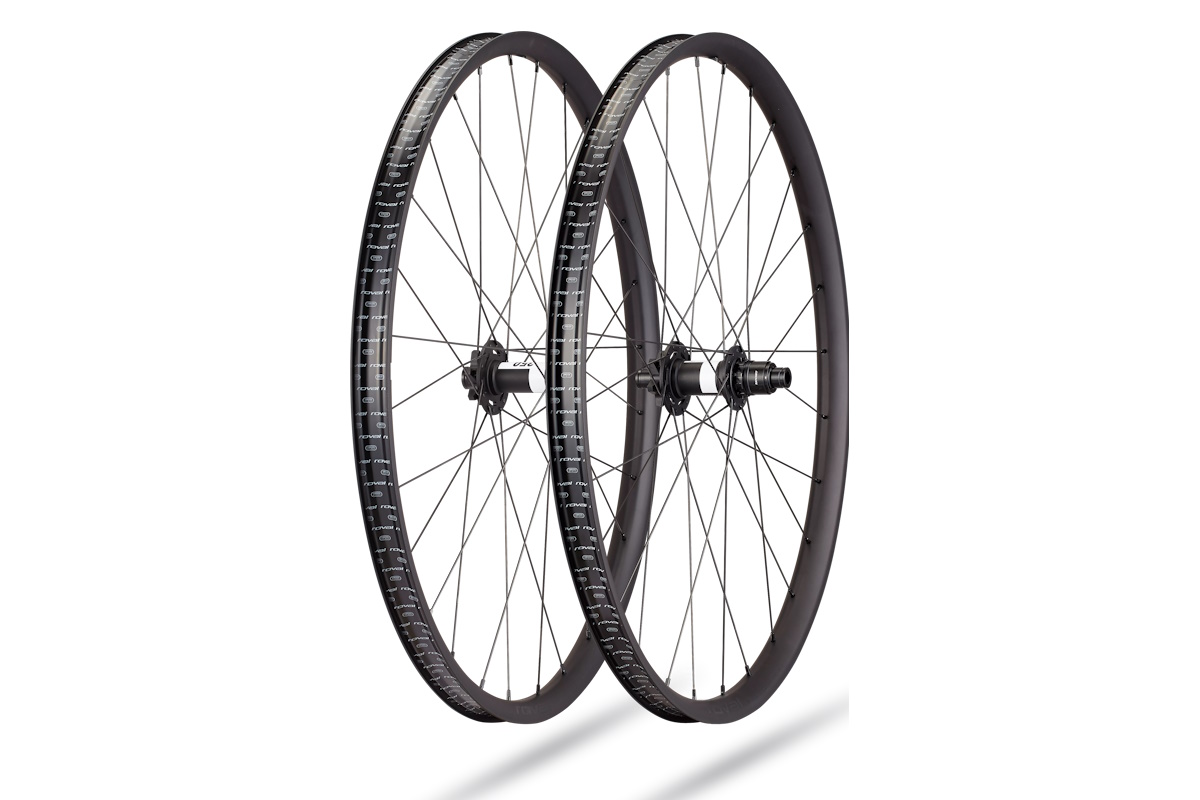 Rueda Specialized Roval Traverse Alloy 350 6B para MTB trail y enduro, aluminio reforzado, buje DT Swiss 350, máxima durabilidad y tracción para ciclistas competitivos.