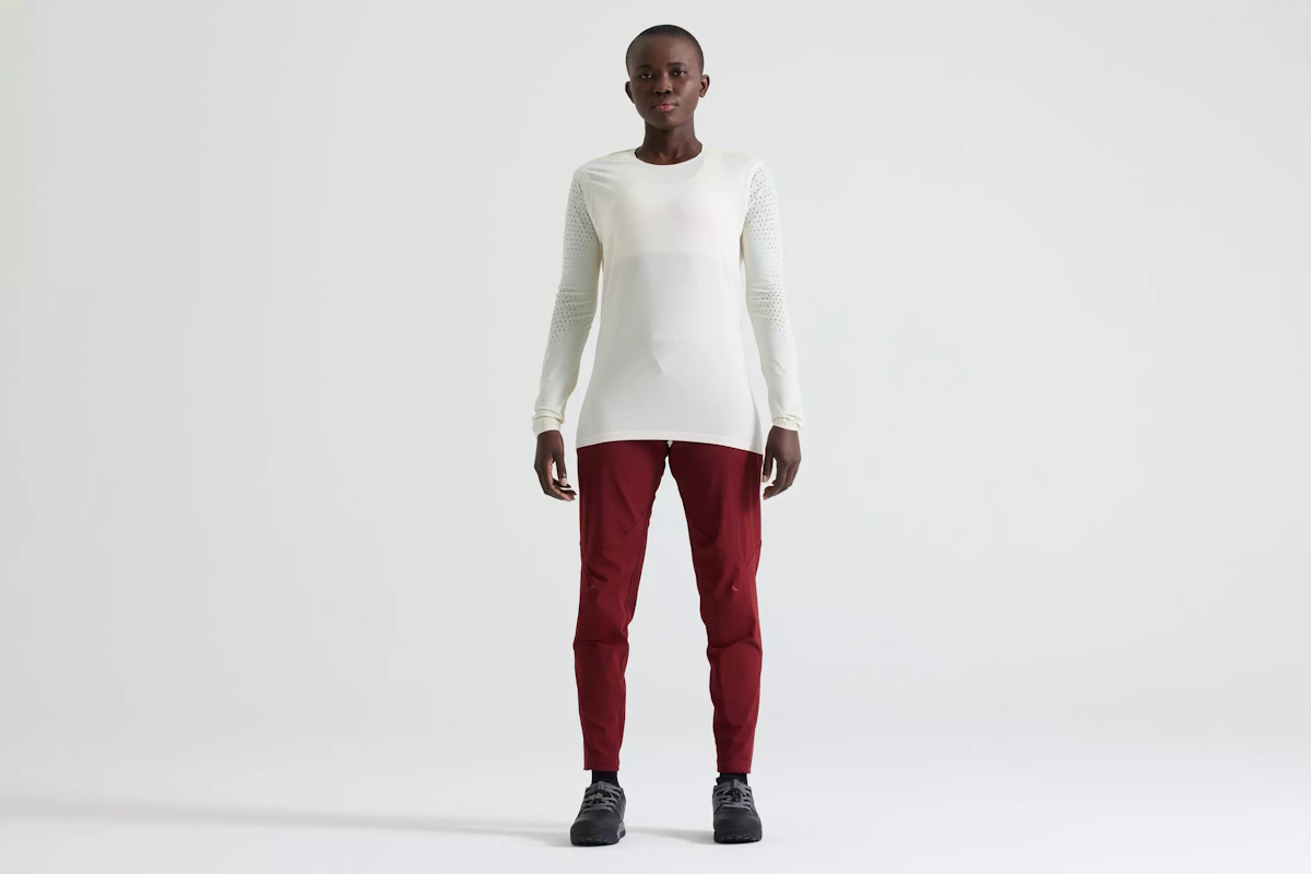 Specialized Gravity Race Camiseta Manga Larga | Ventilación Láser & Flexibilidad 2024 - Imagen 2