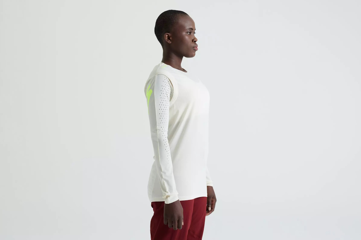 Specialized Gravity Race Camiseta Manga Larga | Ventilación Láser & Flexibilidad 2024 - Imagen 5