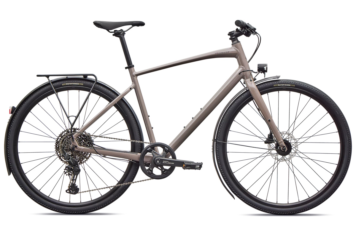 Sirrus X 3.0 EQ 2026 con Shimano CUES 1x11 11-50, dinamo Shimano, portabultos Racktime y guardabarros DRYTECH