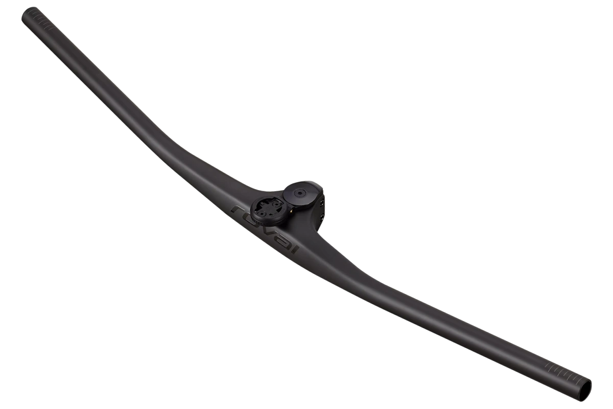 Compra el Cockpit Roval Control Riser de carbono con 780 mm de ancho, rise de +25 mm y potencia integrada de 40, 50 o 60 mm. Peso declarado de 250 g.