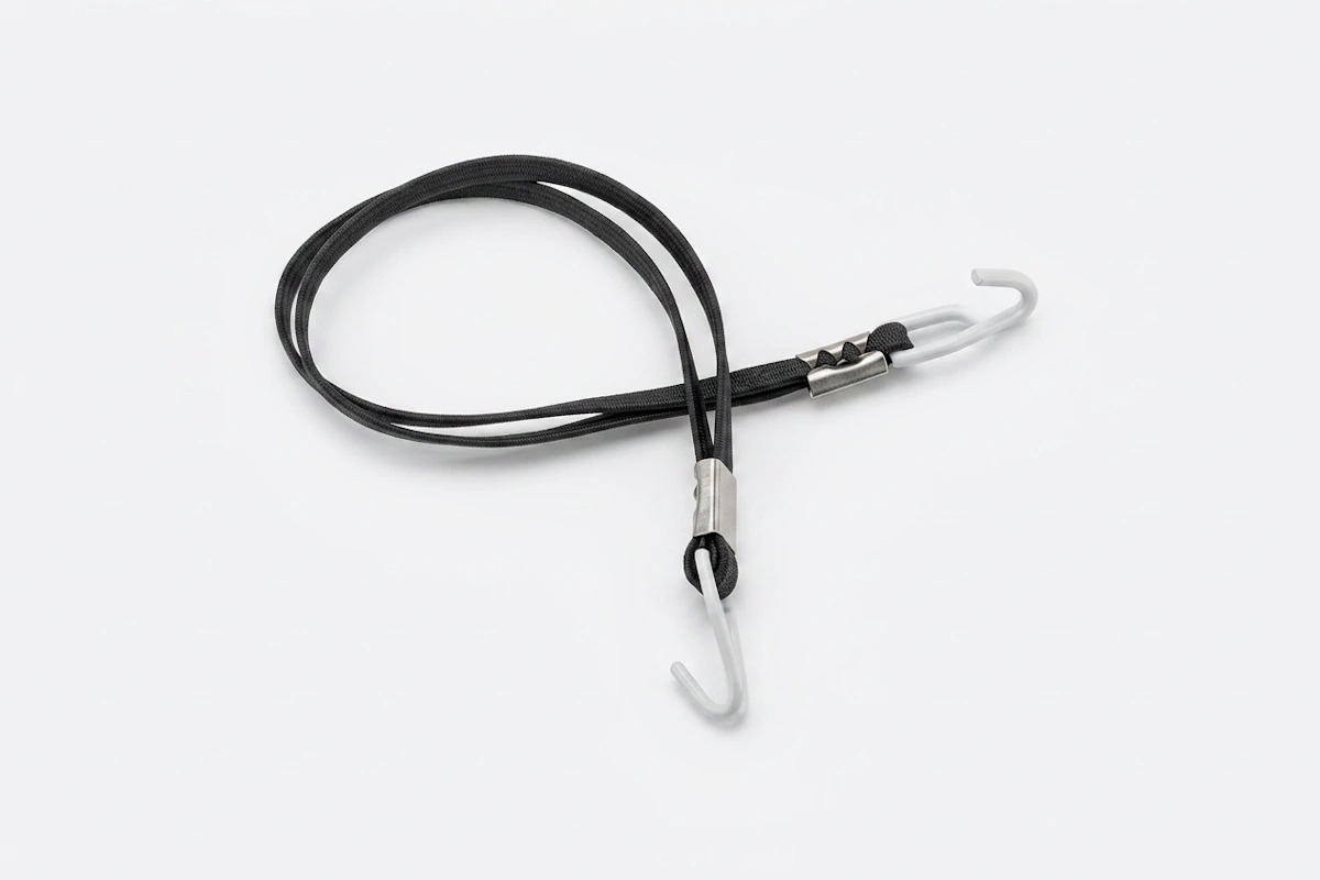 Elástico de sujeción MASSLOAD para portabultos con cinta elástica y ganchos. Compatible con cualquier tipo de portabultos para asegurar carga ligera en bicicleta.