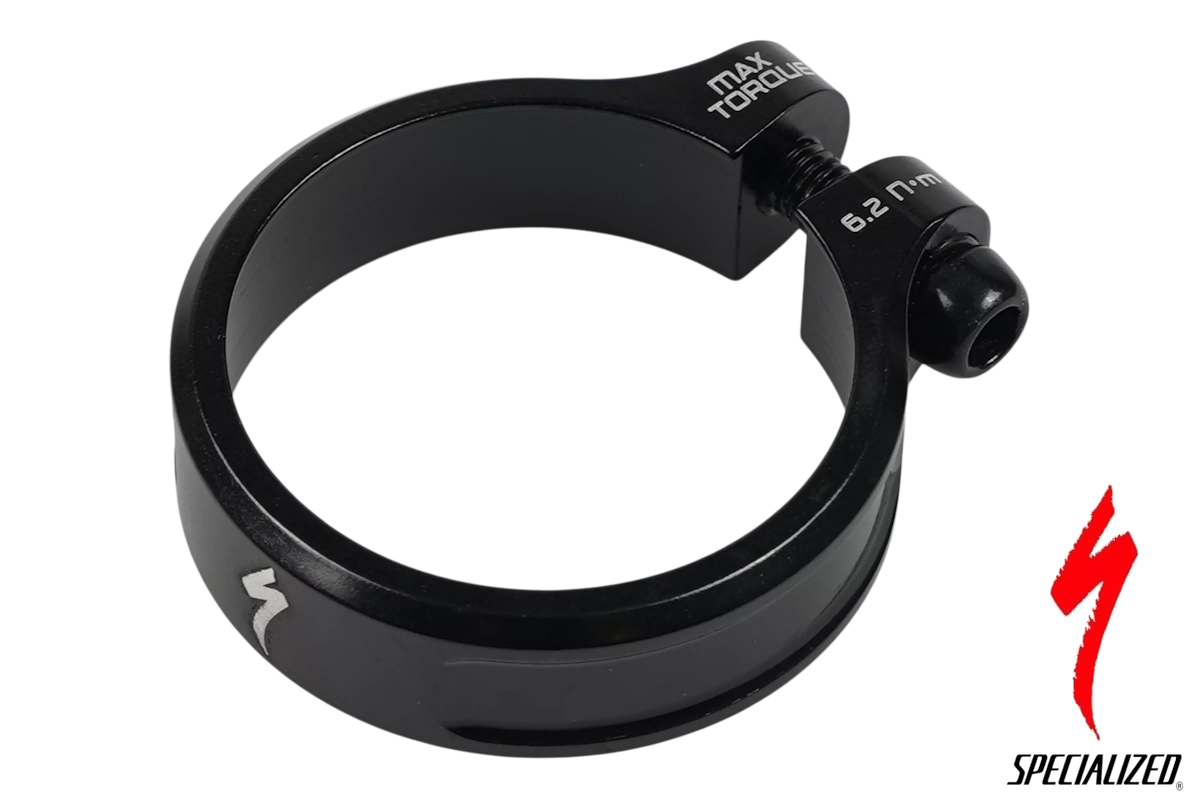 Collarín de tija de sillín en aleación ligera con diámetro interno 38.6mm y tornillo de acero. Par máx. 6,2 Nm. Compatible con Levo, Kenevo, Stumpjumper, Enduro, Fuse y más. SKU S184700004.